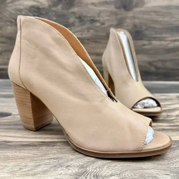NIB Lucky Brand Joal 9M Leather Deep Notch Open Toe Pump Bootie Shootie Stone - Picture 3 of 12